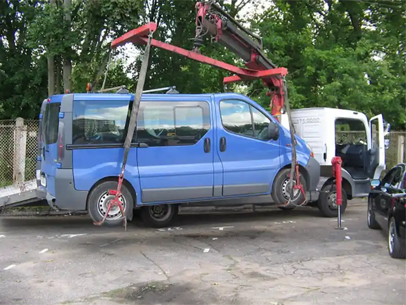 Mercedes 817