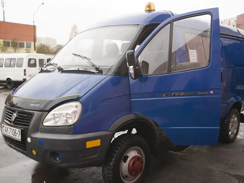 ГАЗ 27057